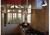 verriere type atelier d'artiste en verre feuilleté clair ferme la cuisine