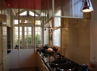 verriere type atelier d'artiste en verre feuilleté clair ferme la cuisine